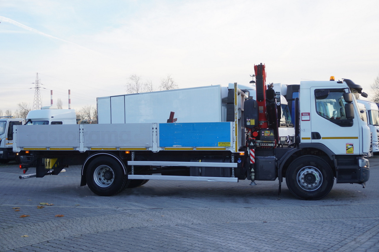 RENAULT C280 DTI 8 / FASSI crane 5.6 T / range 8 m / Flatbed 15 EPAL - Camión grúa: foto 4 RENAULT C280 DTI 8 / FASSI crane 5.6 T / range 8 m / Flatbed 15 EPAL - Camión grúa: foto 4