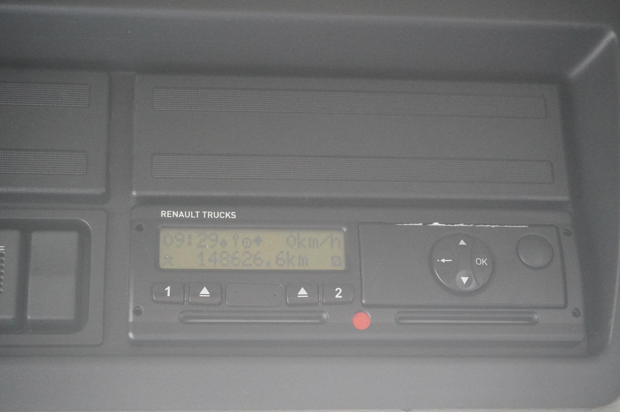 Camión frigorífico para transporte de carne RENAULT D13 / 140 tho km !!! / Meat hook refrigerator / Thermoking T800R / 2 units: foto 16