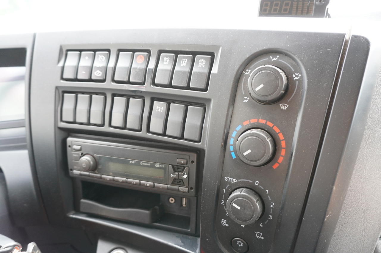 Camión portacontenedore/ Intercambiable RENAULT D16 / Chassis 7.1 m / Differential lock: foto 18