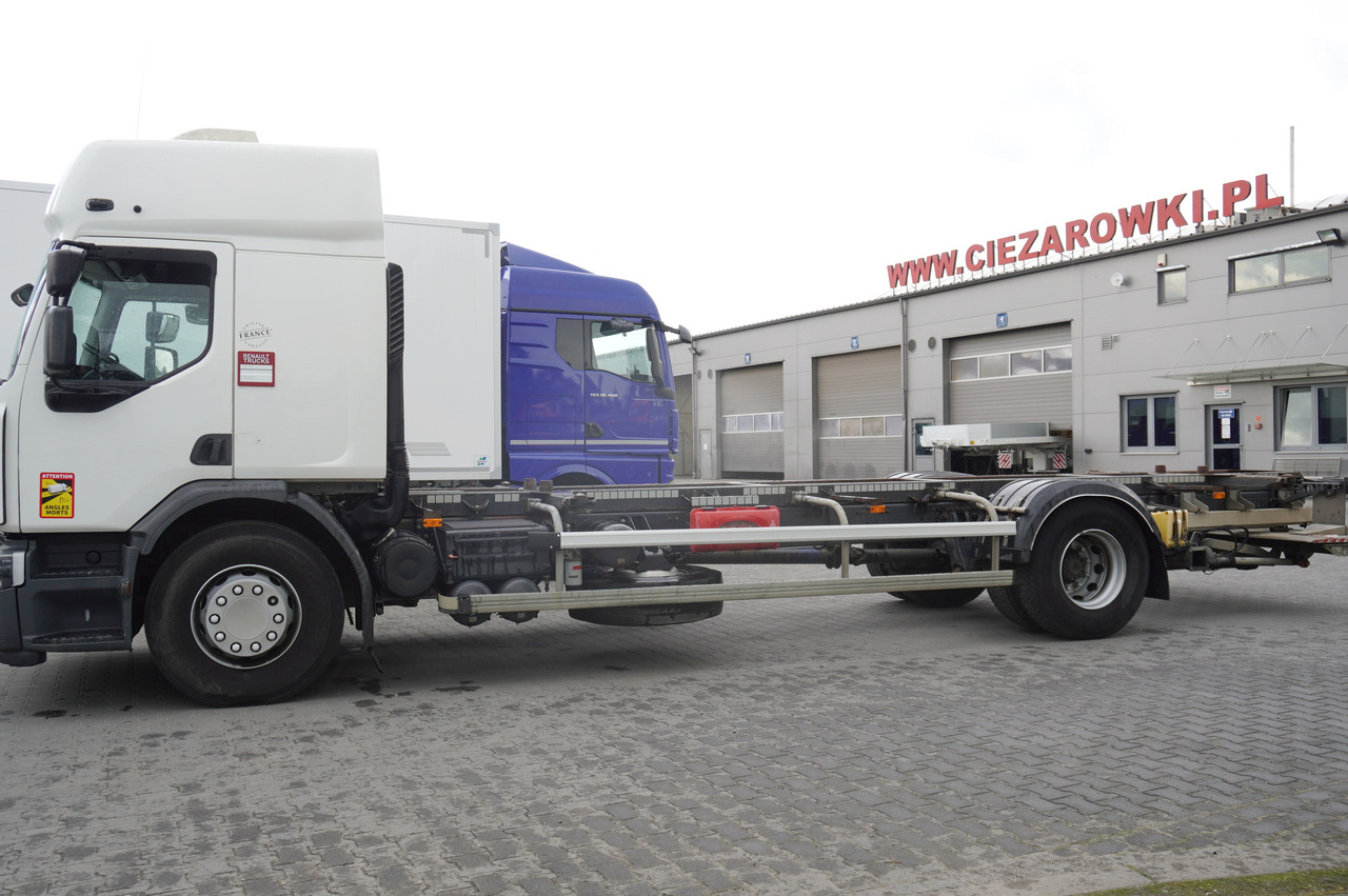 RENAULT D19 Wide Glob / BDF / load capacity 11t / 280 thousand km / tail lift - Camión chasis: foto 4 RENAULT D19 Wide Glob / BDF / load capacity 11t / 280 thousand km / tail lift - Camión chasis: foto 4