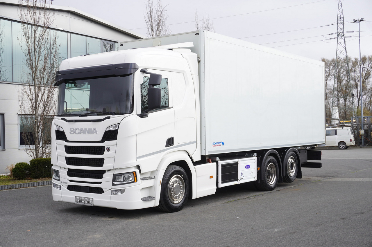 SCANIA R500 / Schmitz meat hook refrigerator / Carrier Supra 950U / 3rd steered axle - Camión frigorífico: foto 1 SCANIA R500 / Schmitz meat hook refrigerator / Carrier Supra 950U / 3rd steered axle - Camión frigorífico: foto 1