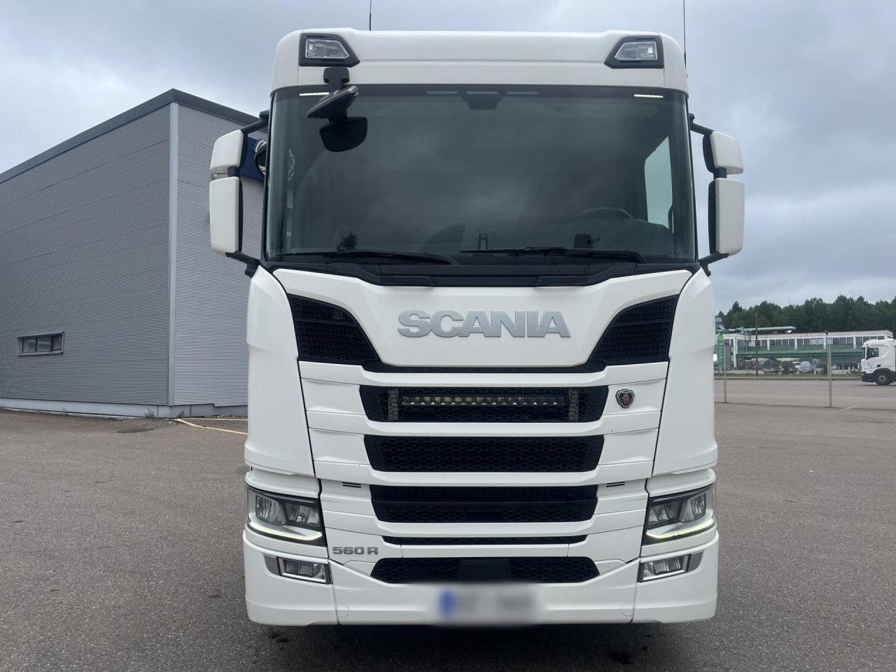 SCANIA R560 B8x4*4 / Chassis / sleeper cab / Power take-off - Camión grúa: foto 4 SCANIA R560 B8x4*4 / Chassis / sleeper cab / Power take-off - Camión grúa: foto 4