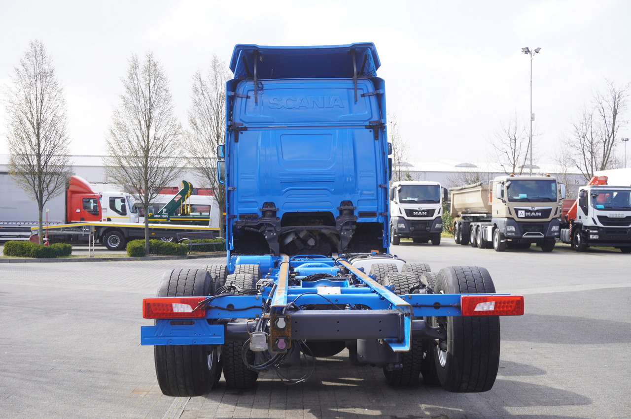 SCANIA R650 V8 / 650 HP/ frame 8.8 m / steered 4th axle - Camión grúa: foto 3 SCANIA R650 V8 / 650 HP/ frame 8.8 m / steered 4th axle - Camión grúa: foto 3