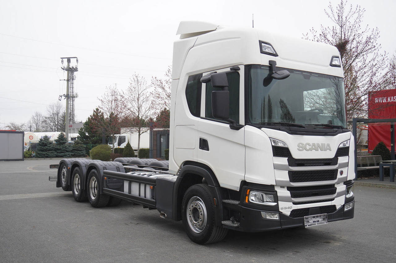 Camión chasis Scania G540 8x4 / Chassis 8.7 m / Steered axle / 2021: foto 1