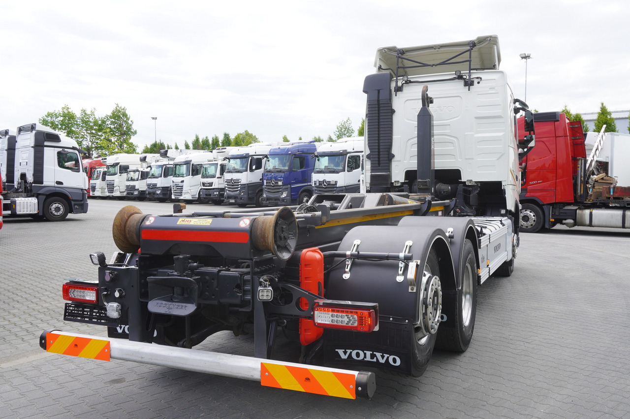 VOLVO FH 500 / VDL hooklift 21 tons / 2022 / steering 3d axle / 2 units - Camión multibasculante: foto 5 VOLVO FH 500 / VDL hooklift 21 tons / 2022 / steering 3d axle / 2 units - Camión multibasculante: foto 5