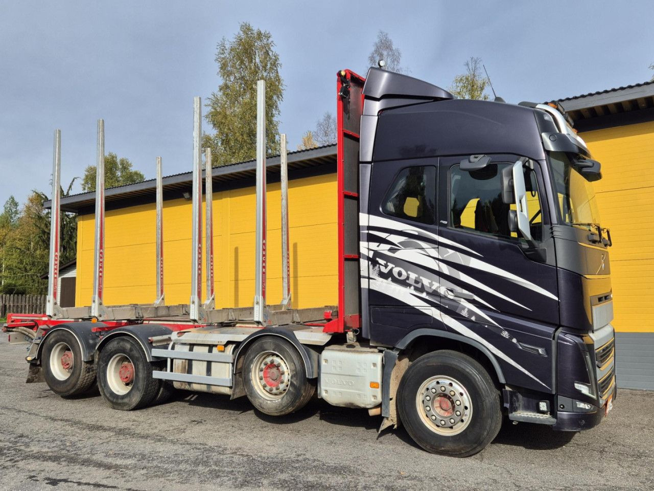 VOLVO FH 750 8x4 / 2 lifted axles / timber truck - Camión chasis: foto 3 VOLVO FH 750 8x4 / 2 lifted axles / timber truck - Camión chasis: foto 3