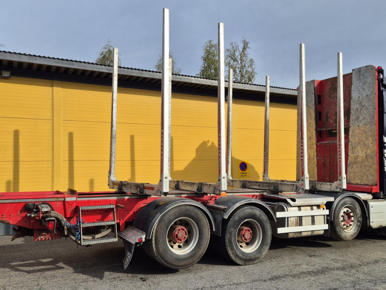 VOLVO FH 750 8x4 / 2 lifted axles / timber truck - Camión chasis: foto 4 VOLVO FH 750 8x4 / 2 lifted axles / timber truck - Camión chasis: foto 4