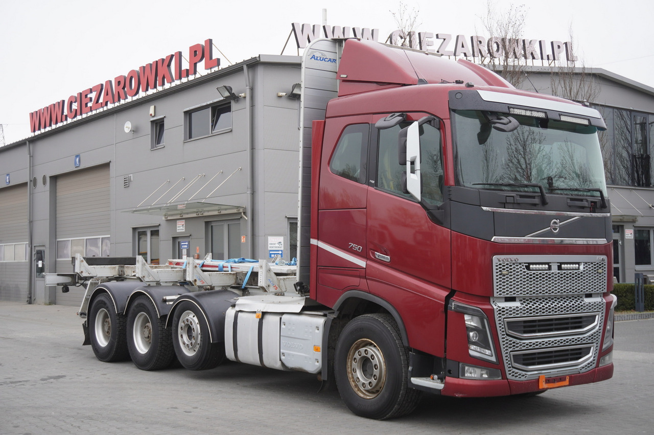VOLVO FH16 750 / Frame 8 m / 750 HP! / 2021 / stanchion superstructure - Camión forestal: foto 2 VOLVO FH16 750 / Frame 8 m / 750 HP! / 2021 / stanchion superstructure - Camión forestal: foto 2