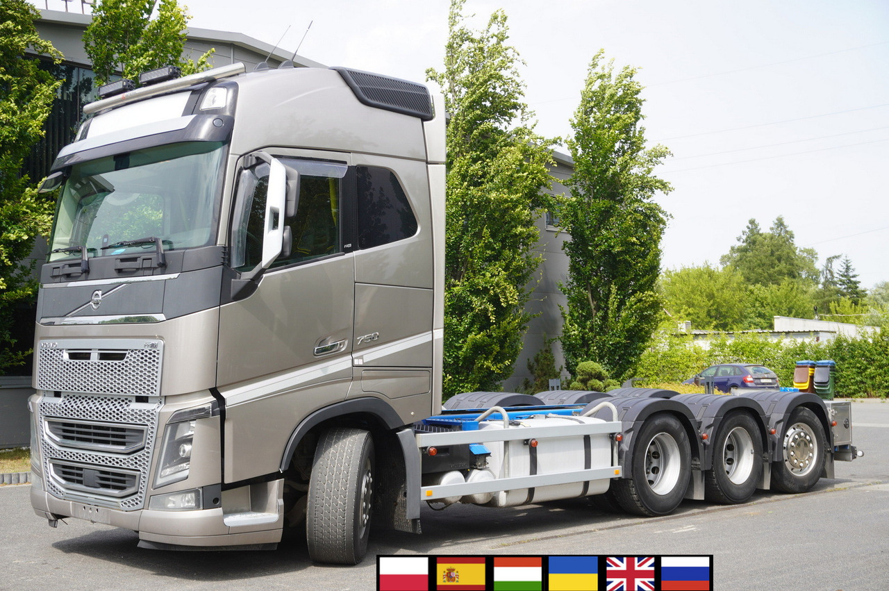 VOLVO Volvo FH16 750 8x4x4 / 750 HP! / Frame 685 cm / Steered 4th axle - Camión grúa: foto 1 VOLVO Volvo FH16 750 8x4x4 / 750 HP! / Frame 685 cm / Steered 4th axle - Camión grúa: foto 1