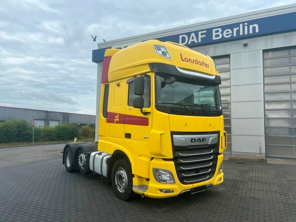 DAF XF 530 FTG SSC Intarder Lift-Lenkachse 70t zZGG - Cabeza tractora: foto 1 DAF XF 530 FTG SSC Intarder Lift-Lenkachse 70t zZGG - Cabeza tractora: foto 1