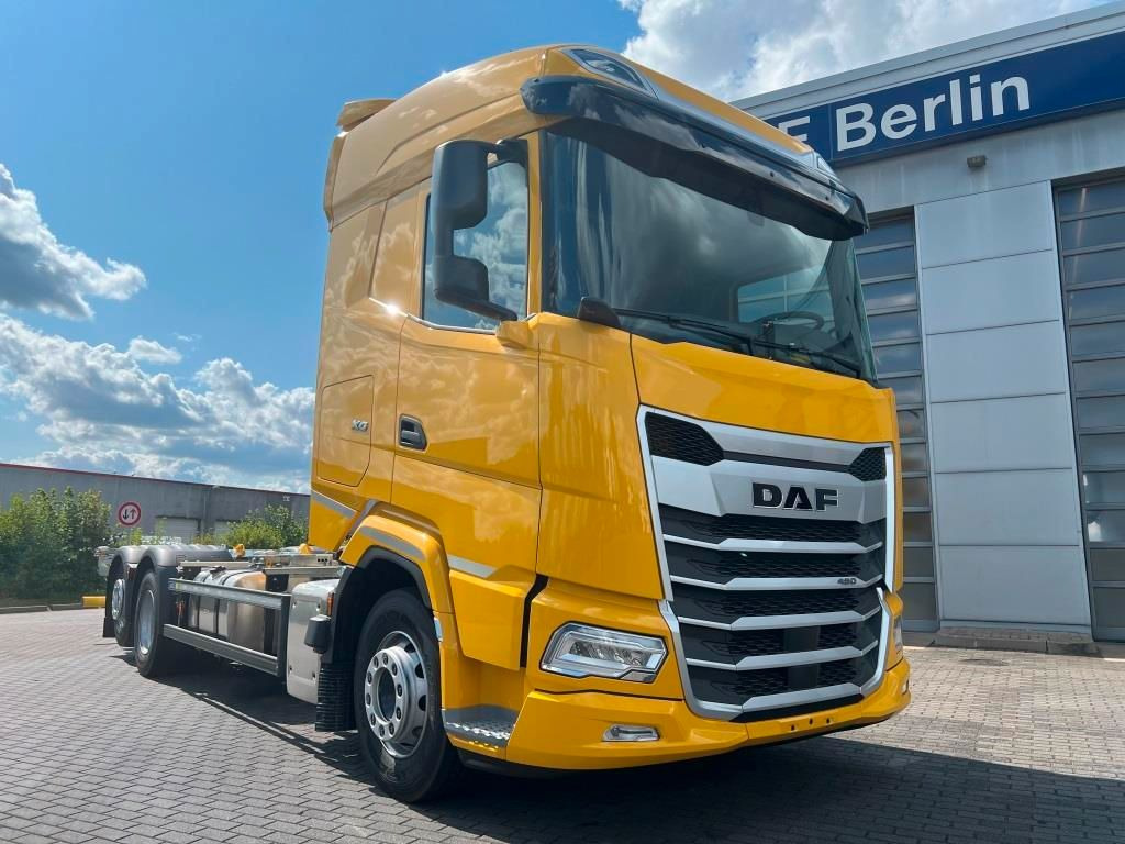 Camión portacontenedore/ Intercambiable nuevo DAF XG 480 FAN 6x2 SDG Standklima SOFORT VERFÜGBAR: foto 1