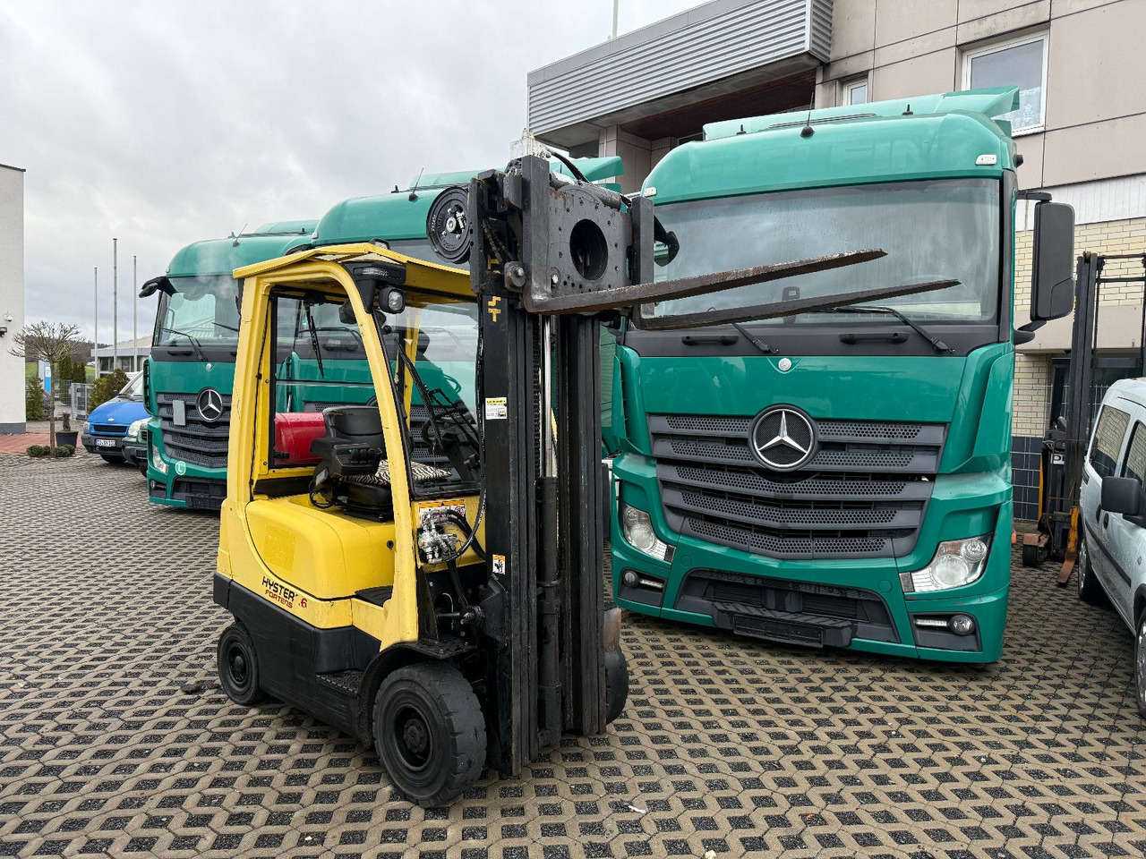 Hyster H1,6 FT drehbare Klammergabel Hyster H1,6 FT drehbare Klammergabel - Carretilla elevadora de gas: foto 4 Hyster H1,6 FT drehbare Klammergabel Hyster H1,6 FT drehbare Klammergabel - Carretilla elevadora de gas: foto 4
