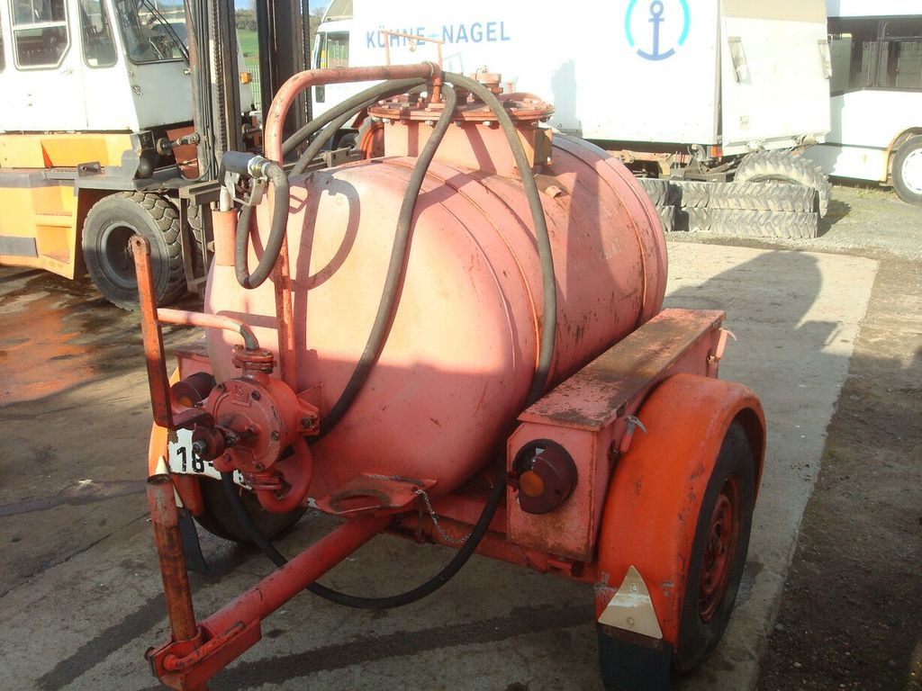 Tank - Remolque cisterna: foto 2 Tank - Remolque cisterna: foto 2