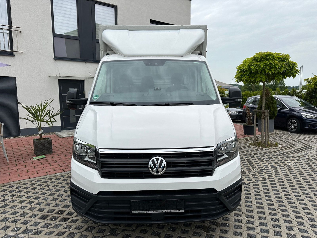 Volkswagen Crafter 50 Pritsche Plane 5-Tonne Volkswagen Crafter 50 Pritsche Plane 5-Tonne - Furgoneta con lona: foto 3 Volkswagen Crafter 50 Pritsche Plane 5-Tonne Volkswagen Crafter 50 Pritsche Plane 5-Tonne - Furgoneta con lona: foto 3