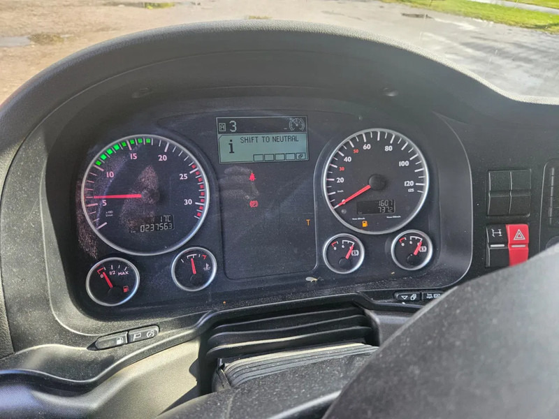 Camión portacontenedore/ Intercambiable MAN TGX 24.400 6X2 BDF Euro 6 Kooiaap aansluiting: foto 9 Camión portacontenedore/ Intercambiable MAN TGX 24.400 6X2 BDF Euro 6 Kooiaap aansluiting: foto 9