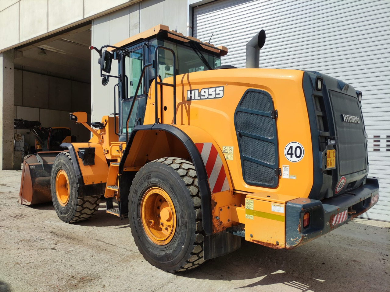 HYUNDAI HL955 - Cargadora de ruedas: foto 2 HYUNDAI HL955 - Cargadora de ruedas: foto 2