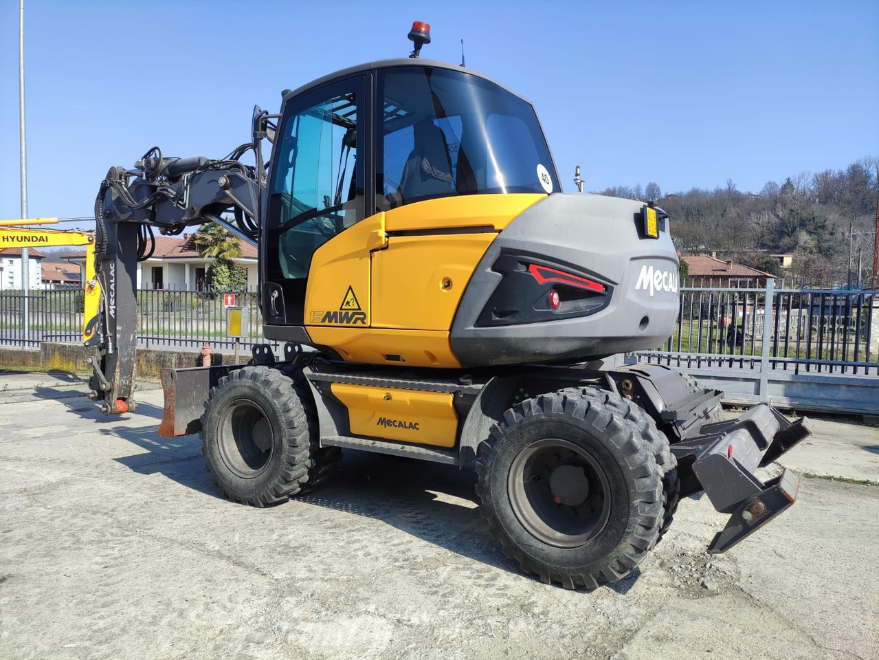 MECALAC 15 MWR - Excavadora de ruedas: foto 2 MECALAC 15 MWR - Excavadora de ruedas: foto 2