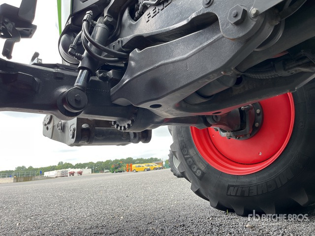 2020 Fendt 824 Vario Profi Plus 4WD Tractor - Tractor: foto 5 2020 Fendt 824 Vario Profi Plus 4WD Tractor - Tractor: foto 5