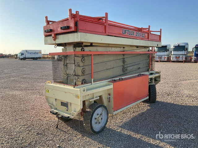 2007 Liftlux SL153-12 Electric (Inoperable) Scissor Lift - Plataforma de tijeras: foto 4 2007 Liftlux SL153-12 Electric (Inoperable) Scissor Lift - Plataforma de tijeras: foto 4