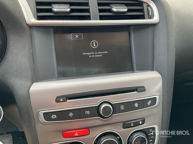 2015 Citroen C4 BlueHDI Automobile - Coche: foto 3 2015 Citroen C4 BlueHDI Automobile - Coche: foto 3