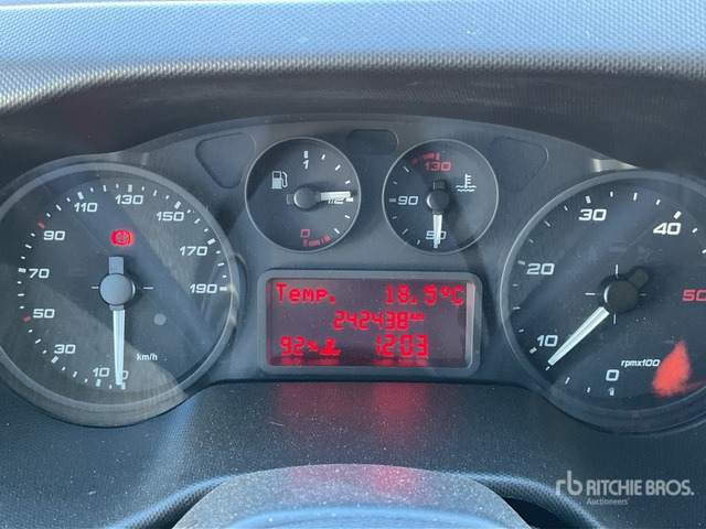 2019 Iveco Daily 70C18 4x2 Van Truck - Camión caja cerrada: foto 3 2019 Iveco Daily 70C18 4x2 Van Truck - Camión caja cerrada: foto 3