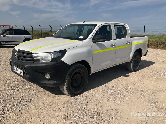 2019 Toyota Hilux 4x4 Crew Cab Pickup - Pick-up: foto 1 2019 Toyota Hilux 4x4 Crew Cab Pickup - Pick-up: foto 1