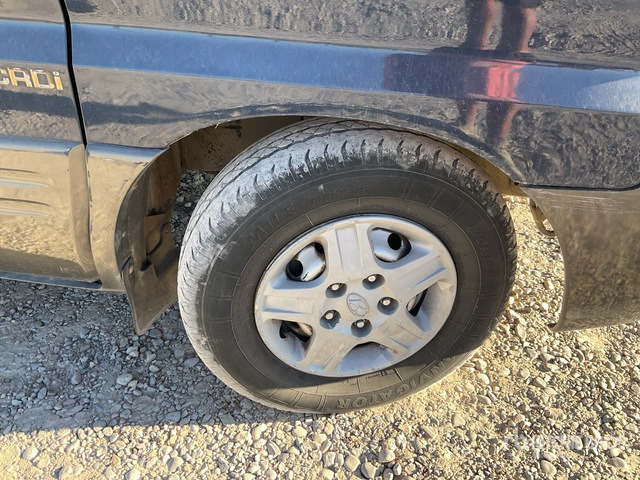 2002 Hyundai H1 6 Passenger Van - Furgoneta: foto 4 2002 Hyundai H1 6 Passenger Van - Furgoneta: foto 4