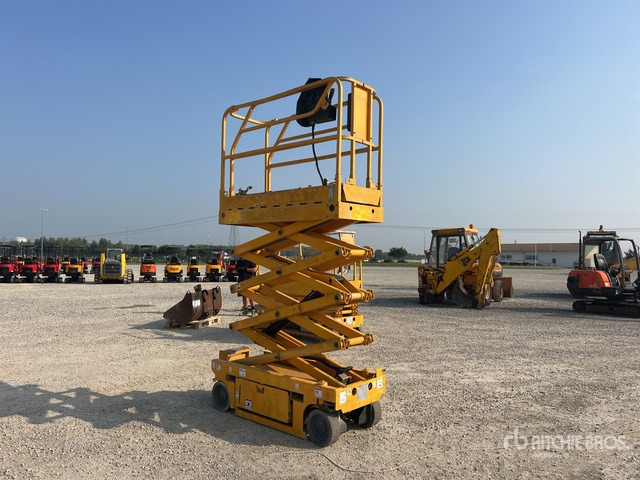 2006 Haulotte Optimum 8 Scissor Lift - Plataforma de tijeras: foto 3 2006 Haulotte Optimum 8 Scissor Lift - Plataforma de tijeras: foto 3