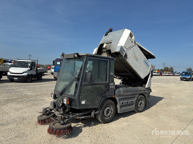 2006 Schmidt Compact 200 Autocarro spazzatrice - Barredora vial: foto 2 2006 Schmidt Compact 200 Autocarro spazzatrice - Barredora vial: foto 2
