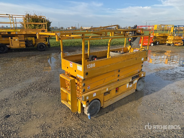 2007 Haulotte Compact 10N Electric (Inoperable) Scissor Lift - Plataforma de tijeras: foto 4 2007 Haulotte Compact 10N Electric (Inoperable) Scissor Lift - Plataforma de tijeras: foto 4