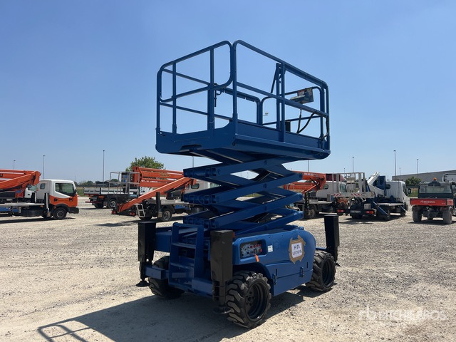 2007 Haulotte Compact 12DX D Scissor Lift - Plataforma de tijeras: foto 3 2007 Haulotte Compact 12DX D Scissor Lift - Plataforma de tijeras: foto 3