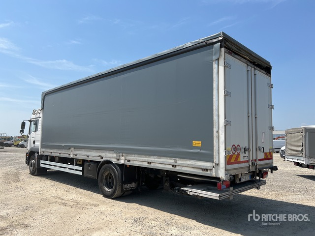 2008 MAN TGM18.280 4x2 Curtain Side Truck - Desbrozadora de martillos/ Trituradora: foto 4 2008 MAN TGM18.280 4x2 Curtain Side Truck - Desbrozadora de martillos/ Trituradora: foto 4