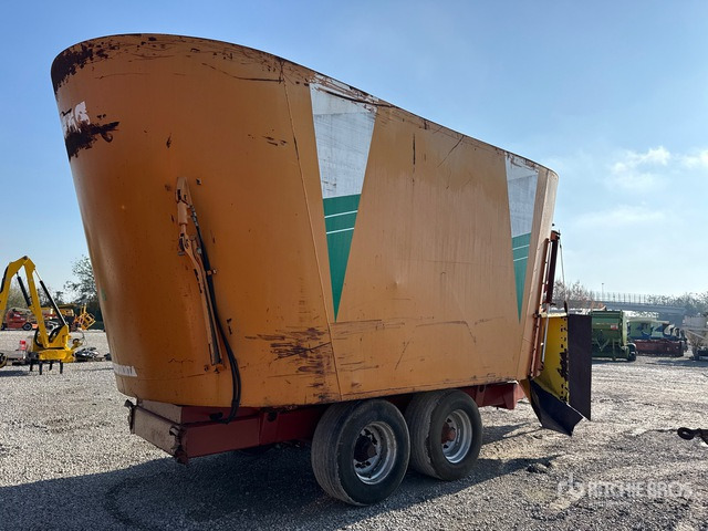 2011 California MC35 Feed Wagon - Desensiladora: foto 3 2011 California MC35 Feed Wagon - Desensiladora: foto 3