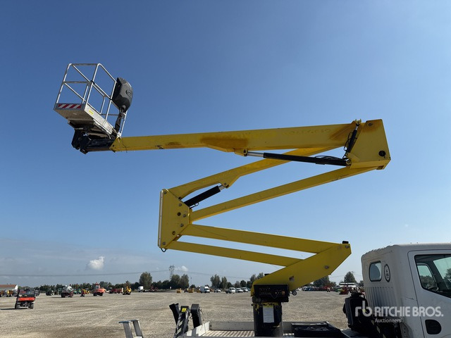 2011 Renault Maxity 110Dxi 2011 Socage DA320 20 m on Bucket Truck - Camión con plataforma elevadora: foto 5 2011 Renault Maxity 110Dxi 2011 Socage DA320 20 m on Bucket Truck - Camión con plataforma elevadora: foto 5