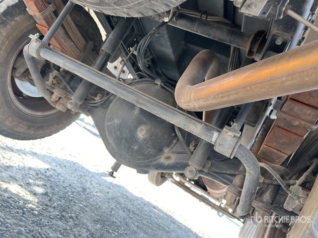 Camión con plataforma elevadora 2013 Mitsubishi Canter 2013 Socage DA328 28 m on 4x2 Bucket Truck: foto 6