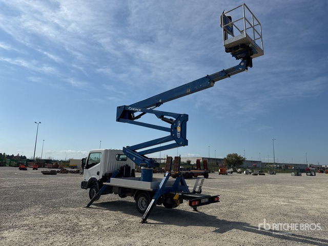 2016 Nissan Cabstar 35.12 2016 Socage DA324 EU5B 24 m on Bucket Truck - Camión con plataforma elevadora: foto 3 2016 Nissan Cabstar 35.12 2016 Socage DA324 EU5B 24 m on Bucket Truck - Camión con plataforma elevadora: foto 3