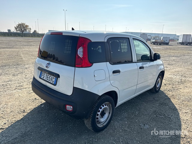 2018 Fiat Panda 1.2 69CV VAN EURO 6DT POP Van Truck - Camión caja cerrada: foto 4 2018 Fiat Panda 1.2 69CV VAN EURO 6DT POP Van Truck - Camión caja cerrada: foto 4