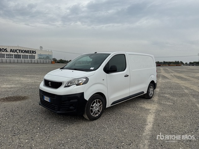2018 Peugeot Expert Autocarro furgonato - Furgoneta pequeña: foto 2 2018 Peugeot Expert Autocarro furgonato - Furgoneta pequeña: foto 2