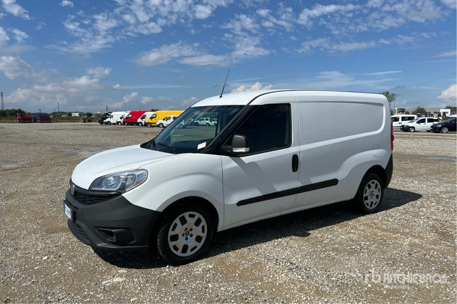 2020 Fiat Doblo CARGO MAXI 1.6 MJET 120CV LOUNGE Van Truck - Furgoneta pequeña: foto 3 2020 Fiat Doblo CARGO MAXI 1.6 MJET 120CV LOUNGE Van Truck - Furgoneta pequeña: foto 3