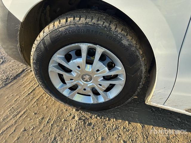 2020 Peugeot Expert 2.0 BLUEHDI 120 SeS PREMIUM STAND Van Truck - Camión caja cerrada: foto 5 2020 Peugeot Expert 2.0 BLUEHDI 120 SeS PREMIUM STAND Van Truck - Camión caja cerrada: foto 5