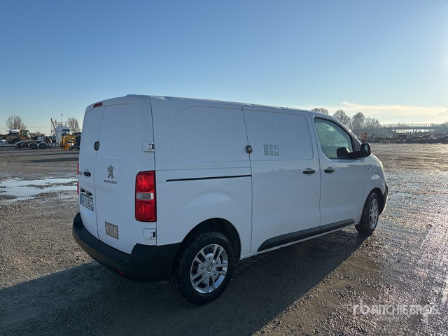 2020 Peugeot Expert 2.0 BLUEHDI 120 SeS PREMIUM STAND Van Truck - Camión caja cerrada: foto 3 2020 Peugeot Expert 2.0 BLUEHDI 120 SeS PREMIUM STAND Van Truck - Camión caja cerrada: foto 3