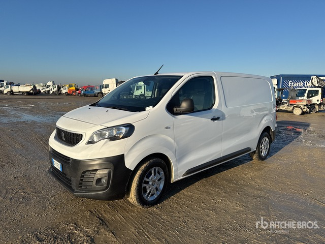 2020 Peugeot Expert 2.0 BLUEHDI 120 SeS PREMIUM STAND Van Truck - Camión caja cerrada: foto 1 2020 Peugeot Expert 2.0 BLUEHDI 120 SeS PREMIUM STAND Van Truck - Camión caja cerrada: foto 1