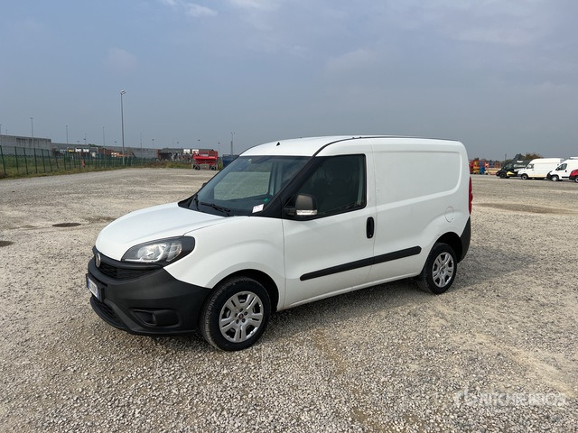 2021 Fiat Doblo CARGO CH1 LOUNGE 1.3 MJET 95CV ... Van Truck - Furgoneta pequeña: foto 2 2021 Fiat Doblo CARGO CH1 LOUNGE 1.3 MJET 95CV ... Van Truck - Furgoneta pequeña: foto 2