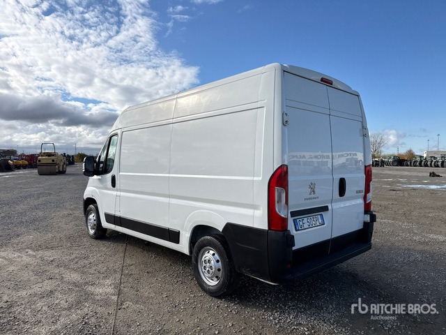 2021 Peugeot Boxer 333 L2H2 2.0 BLUEHDI 140CV Van Truck - Camión caja cerrada: foto 3 2021 Peugeot Boxer 333 L2H2 2.0 BLUEHDI 140CV Van Truck - Camión caja cerrada: foto 3