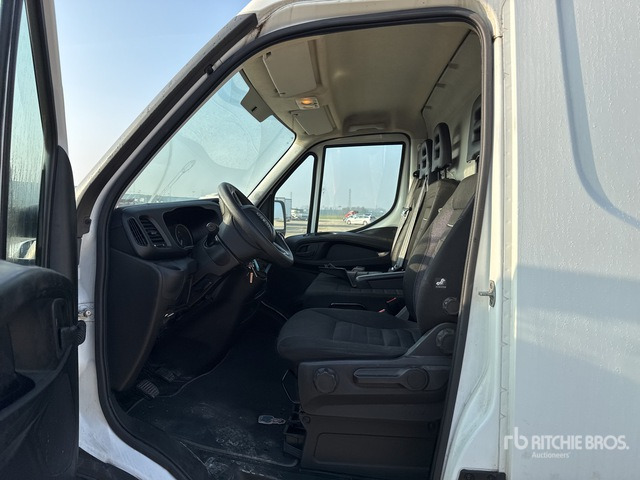Camión caja cerrada 2022 Iveco Daily 35 CNG 35S14NV 3520L H2 BLUE P Van Truck: foto 6
