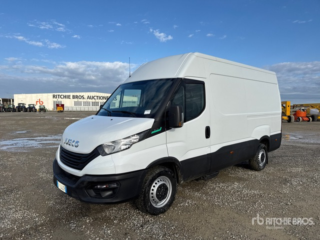 2022 Iveco Daily 35S14NV 3520L H2 BLUE P Van Truck - Camión caja cerrada: foto 1 2022 Iveco Daily 35S14NV 3520L H2 BLUE P Van Truck - Camión caja cerrada: foto 1