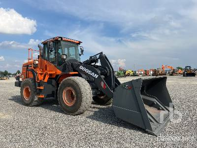 DOOSAN DL300-5 - Cargadora de ruedas: foto 4 DOOSAN DL300-5 - Cargadora de ruedas: foto 4