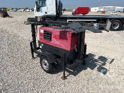 MILANTRACTOR TLTH8M6A/10 S/A - Torre de iluminación: foto 2 MILANTRACTOR TLTH8M6A/10 S/A - Torre de iluminación: foto 2