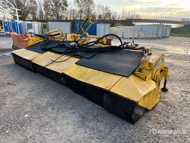 2010 New Holland 570FW Logging Equipment - - Maquinaria forestal: foto 1 2010 New Holland 570FW Logging Equipment - - Maquinaria forestal: foto 1