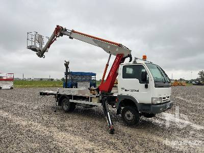 NISSAN CABSTAR 2004 Multitel Pagliero MJ 190 A ... - Camión con plataforma elevadora: foto 4 NISSAN CABSTAR 2004 Multitel Pagliero MJ 190 A ... - Camión con plataforma elevadora: foto 4